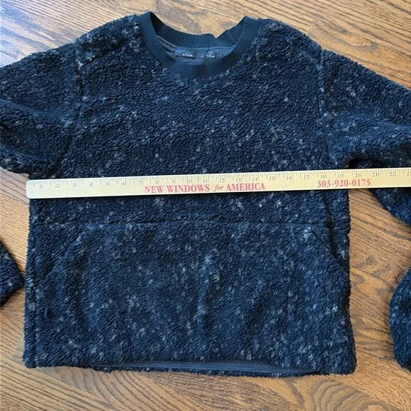 NWT Prana Polar Escape boulce fuzzy Sweatshirt size Large and reversible - Picture 4 of 10